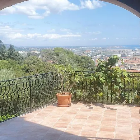 With Sea/city Views, Near Downtown Daire