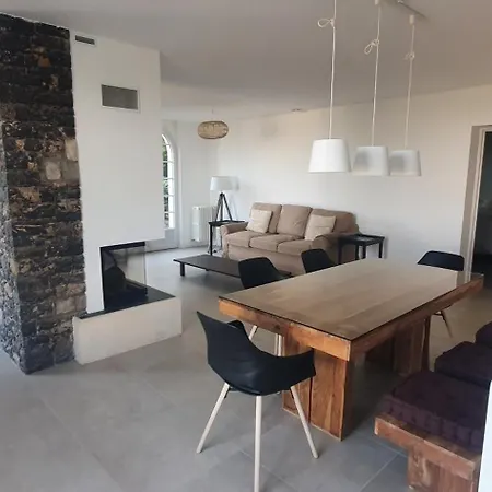 With Sea/city Views, Near Downtown Daire Sète