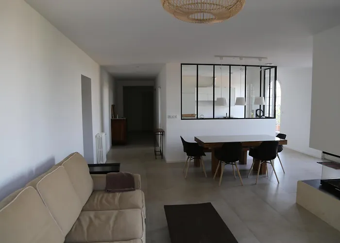 With Sea/city Views, Near Downtown